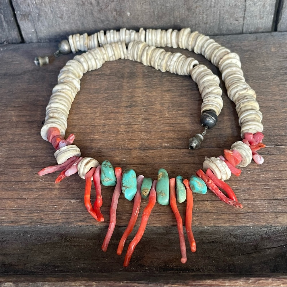 Vintage Santo Domingo Graduated Heishi Bead Choker Necklace Turquoise Coral